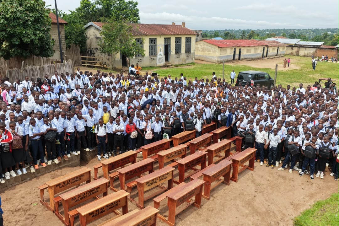 RENTRÉE SCOLAIRE 2026-2027 : LA FONDATION MOLENDO SAKOMBI AU CÔTÉ DES ÉLÈVES DE LA VILLE DE LISALA.