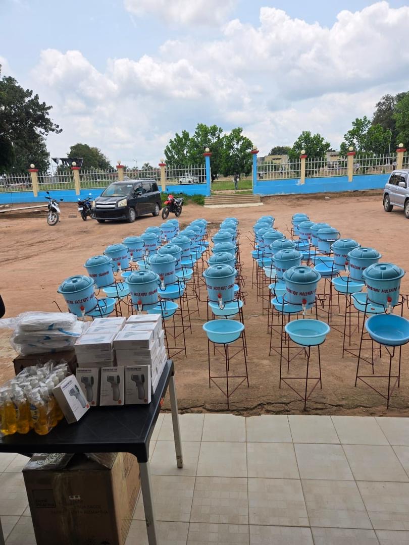 Prévention contre le virus EBOLA : la Fondation MOLENDO SAKOMBI dote la Mongala d&rsquo;un premier lot des dispositifs sanitaires.